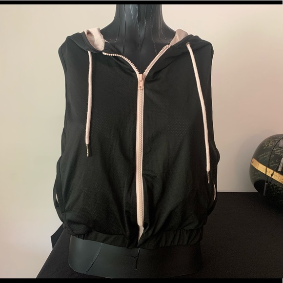Fashion Nova Jackets & Blazers - 🌟BOGO🌟 hooded vest size L